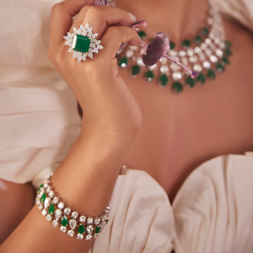 Regal Emerald Radiance Diamond Bracelet